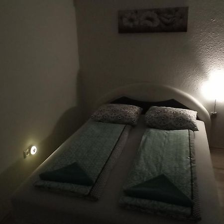 Helly'S Apartman - Self Check-In - Jajce Zimmer foto