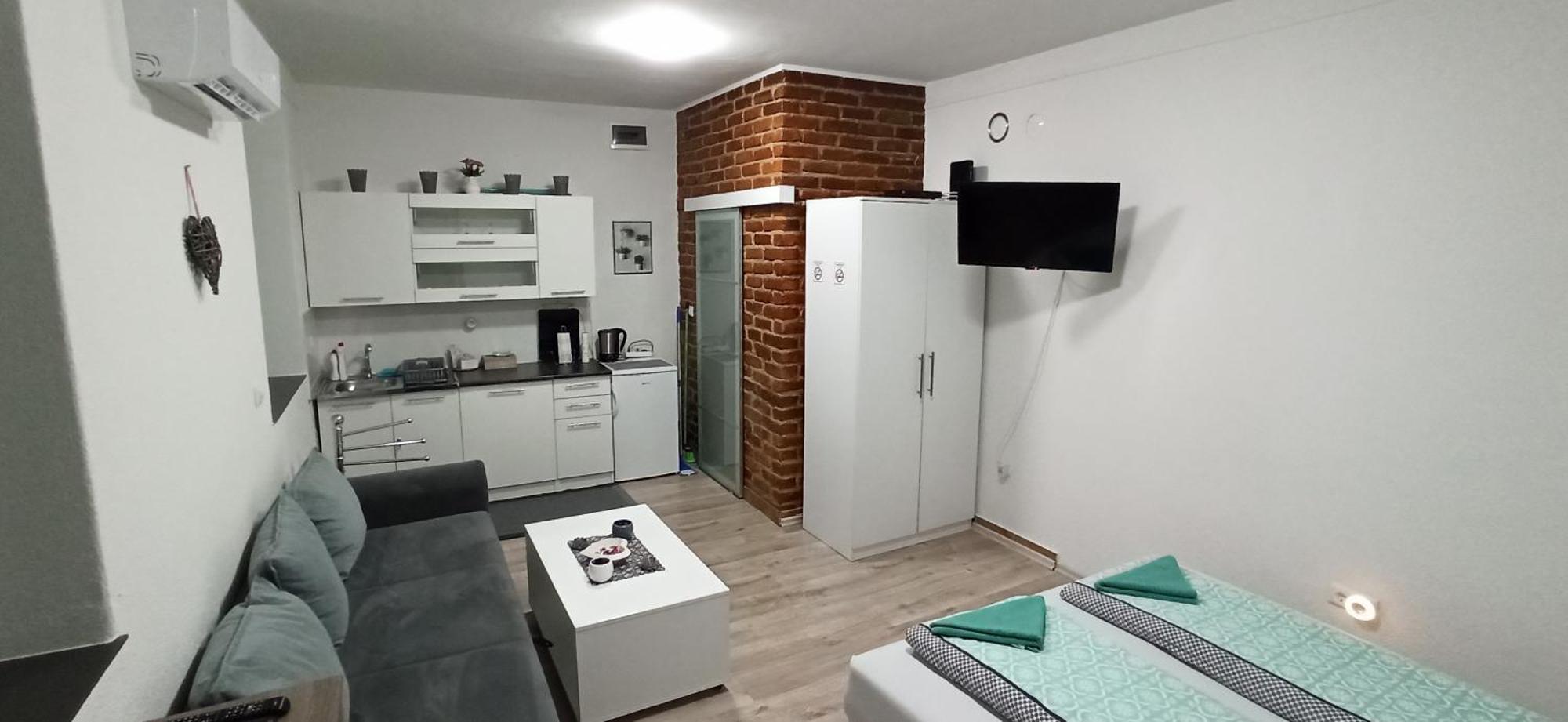 Helly'S Apartman - Self Check-In - Jajce Zimmer foto